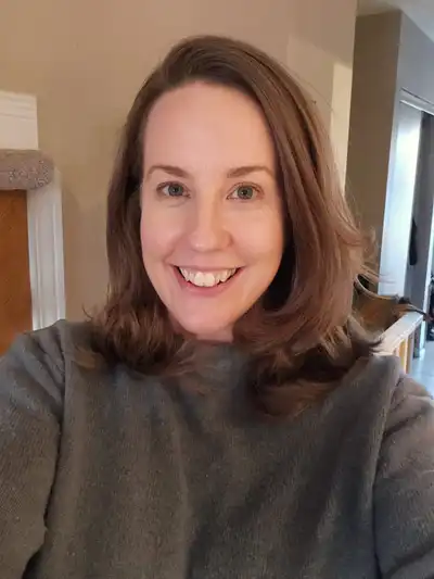 Róisín Dunsby —  City of Hamilton Wedding Officiant