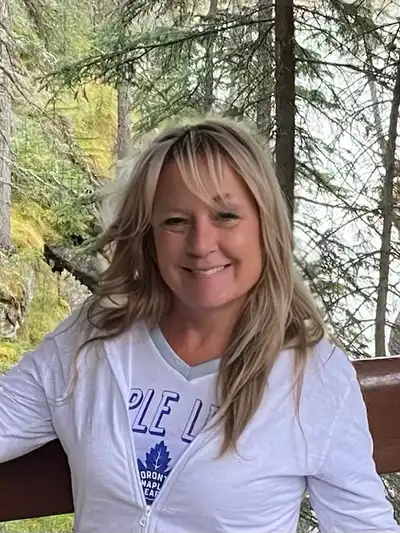 Connie Redmond β Elgin County Wedding Officiant