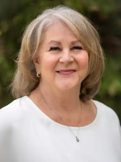 Kerri O'Kane β Guelph Wedding Officiant